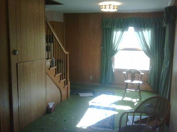 Living Room/ Dining Room