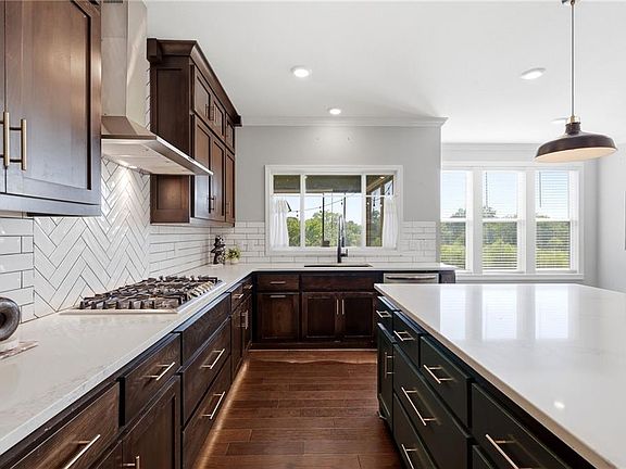 5th image of 3008 SW Arboridge Dr