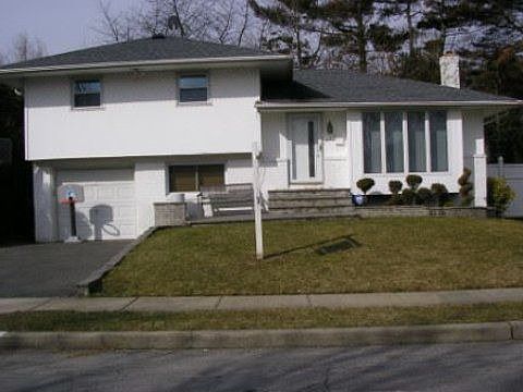 1st image of 11 Wayne Dr