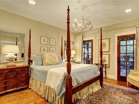 5th image of 228 Medinah