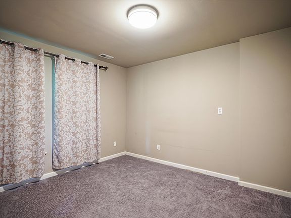 4th image of 405 Joshua Ct