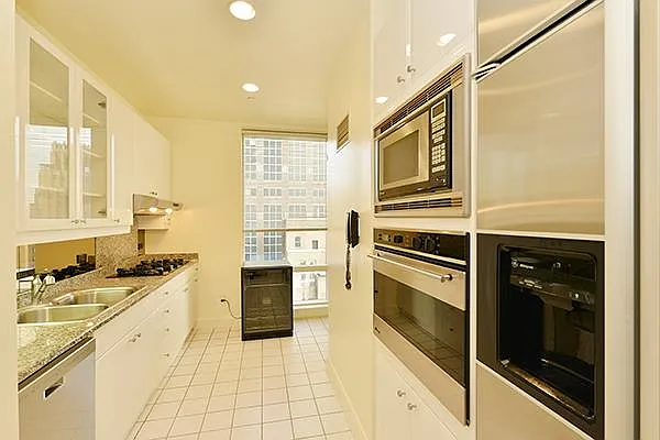 Rented by Sumitomo Real Estate Sales | media 11