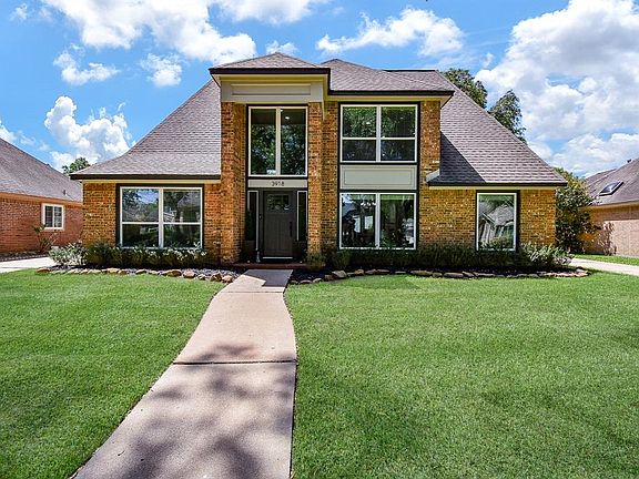 2nd image of 3918 Felicia Drive