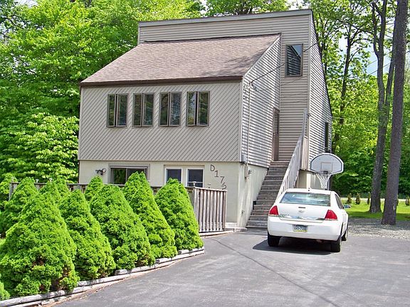 2nd image of 3099 Briarwood Dr