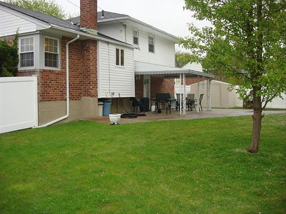 2nd image of 106 Marilyn St