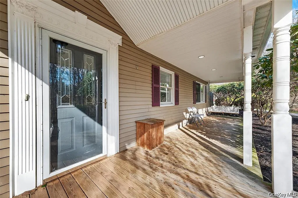 6 bed, 4.5 bath, 3857 sqft, $4,300 — Photo 4