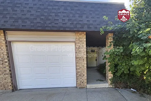 492 S Dover Ave Photo 1