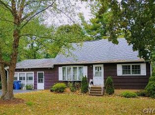 135 Bennett Rd, Camillus, NY 13031