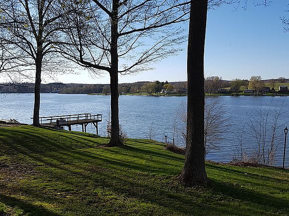 5th image of 8178 Lakeshore Dr