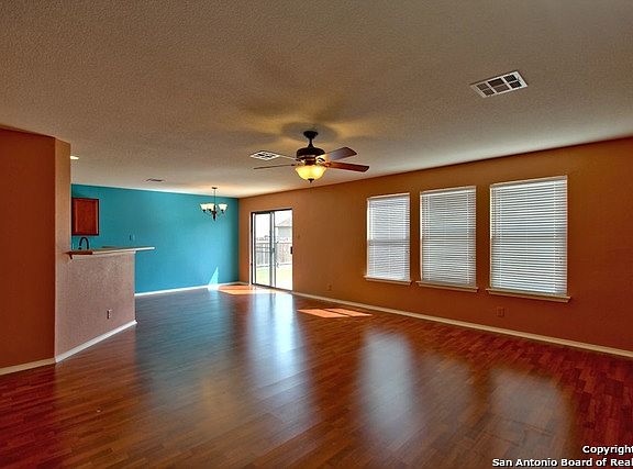 4th image of 222 Calixto Ct