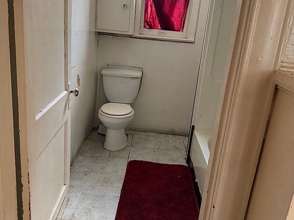 5th image of 5363 Arlington Ave