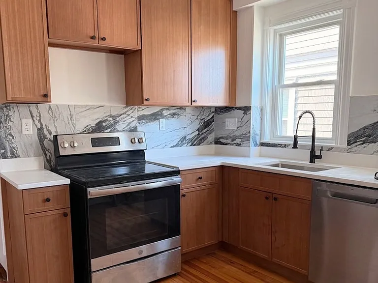 8 Dawes St #1 — Photo 2