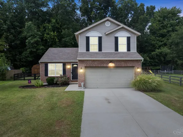 3385 Whispering Trees Dr, Amelia, OH 45102