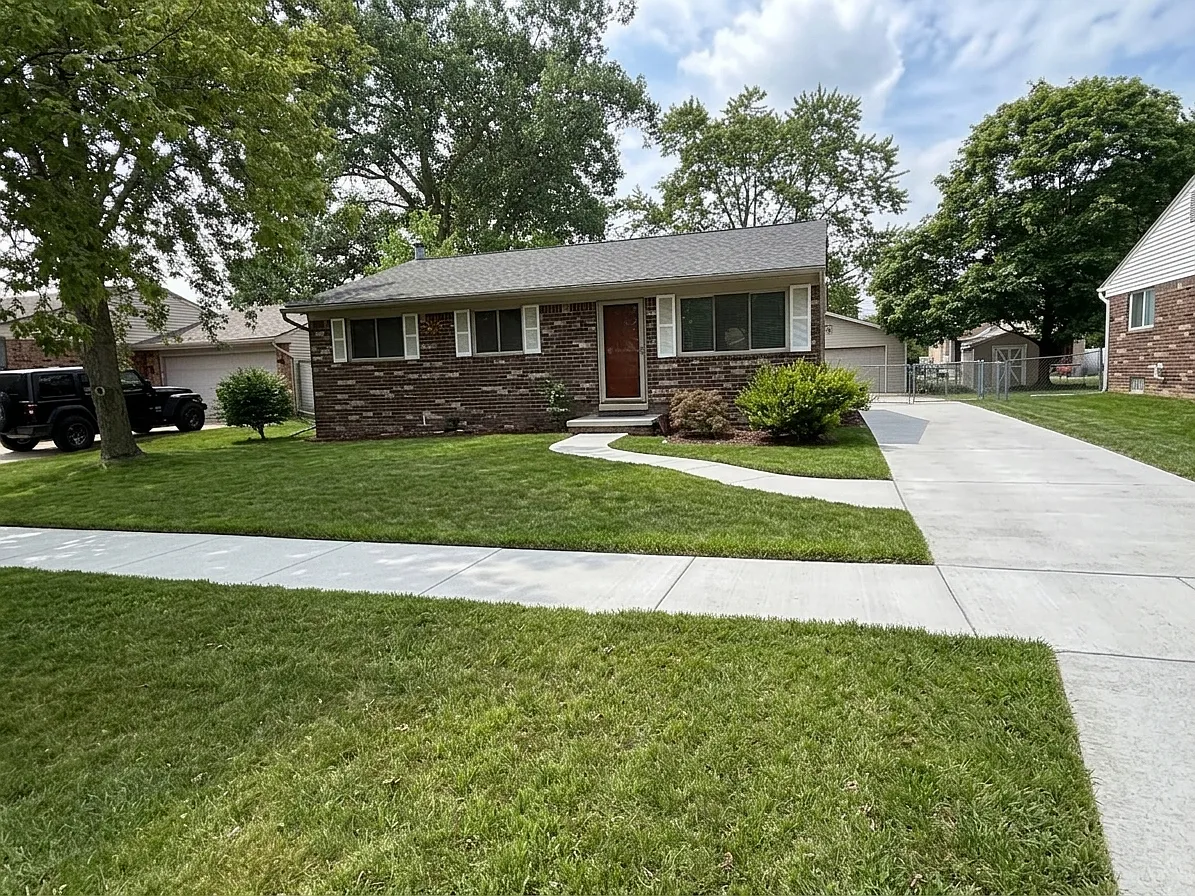 3 bed, 1669 sqft, $2,400 — Photo 1
