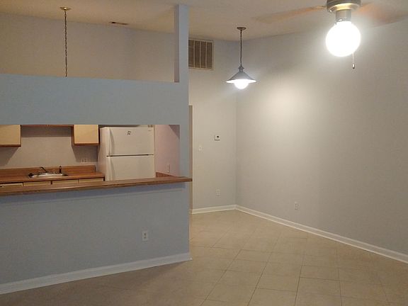 3rd image of 2133 Sandpiper St