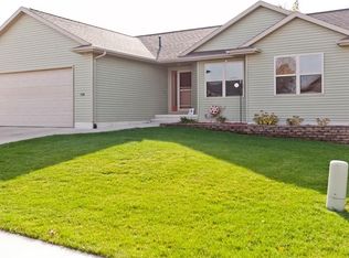 5715 Ruhd St SW, Cedar Rapids, IA 52404