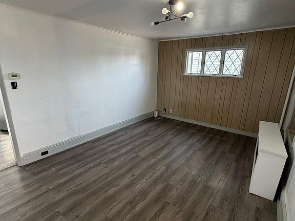 3rd image of 342 Long Ave