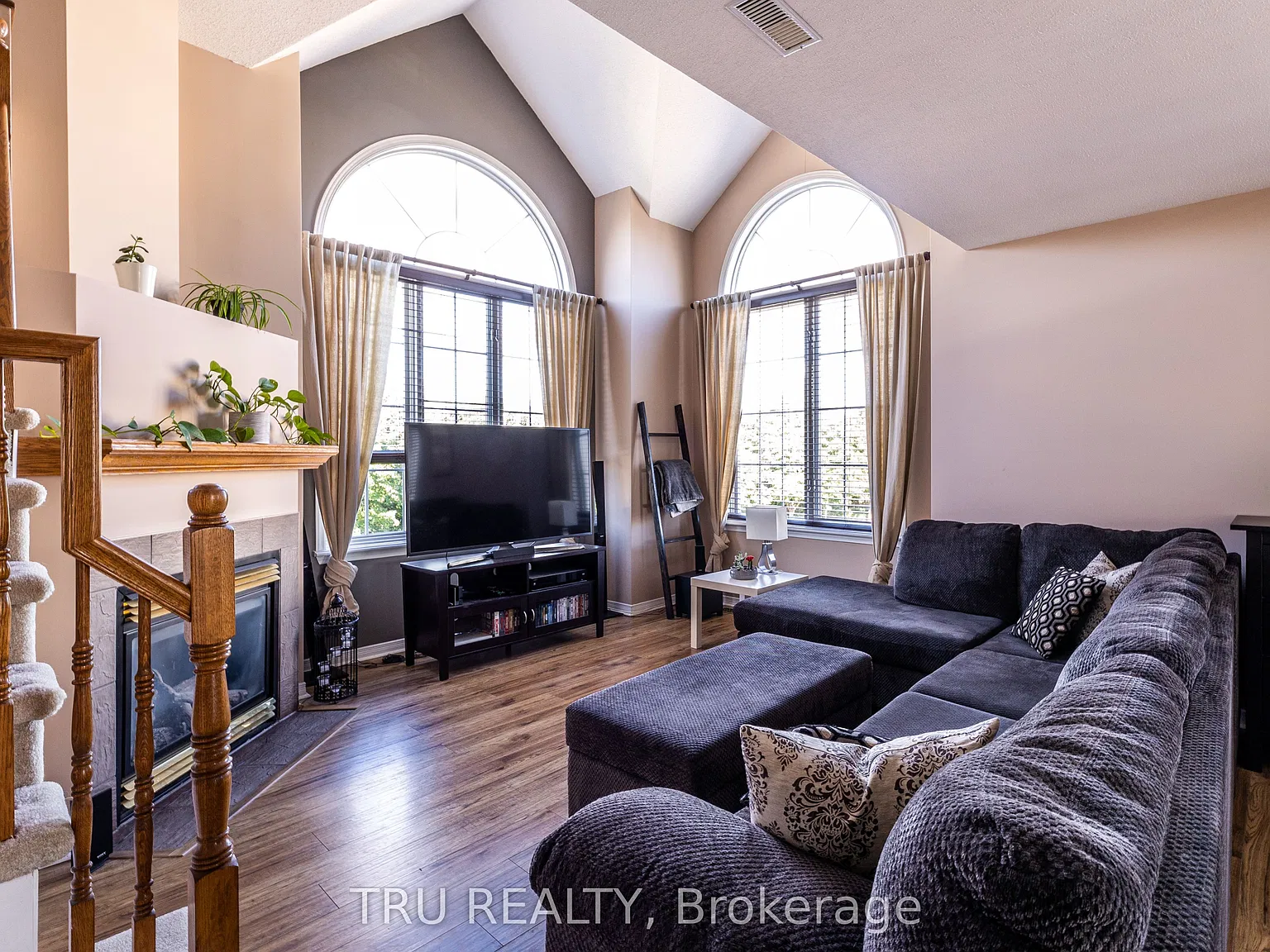 2 bed, $2,295 — Photo 4