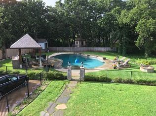 2211 Racquet Club Ct, Arlington, TX 76017