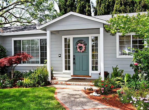 3rd image of 2088 Poplar Ave