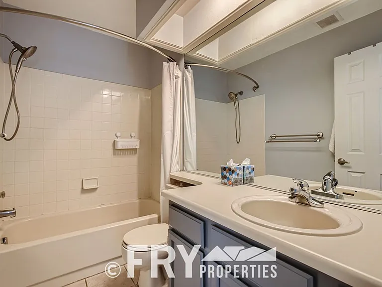 8523 Union Cir — Photo 17