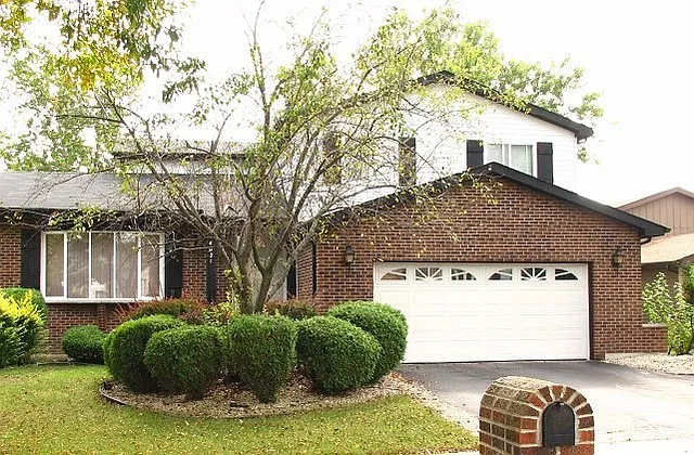 4921 Mary Ct photo 1