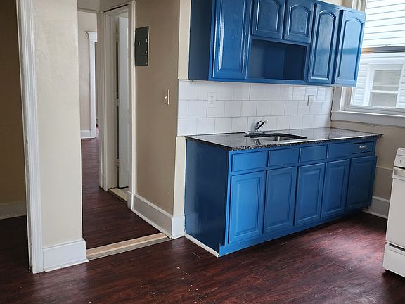 2nd image of 44 Morningside Ave APT 2
