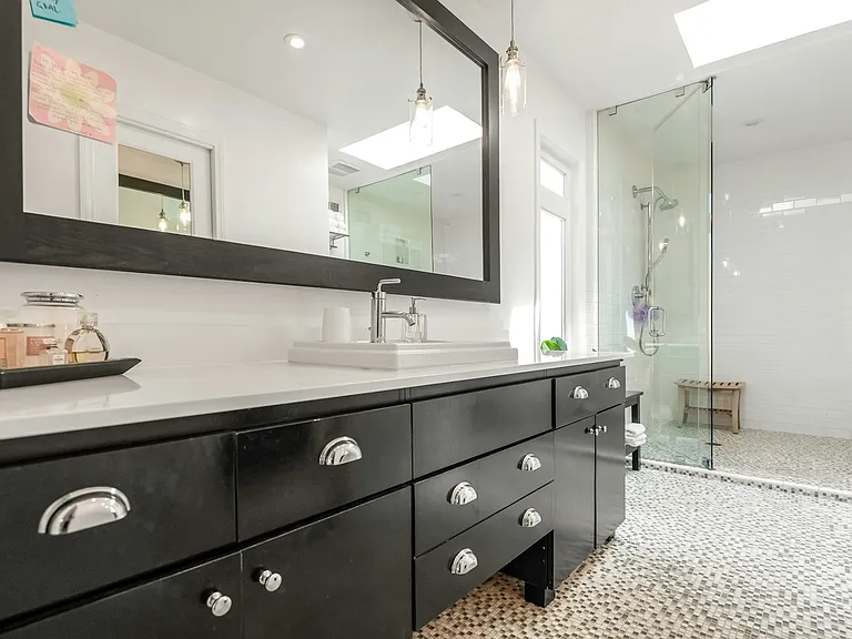 1531 W Laurel Ave — Photo 14