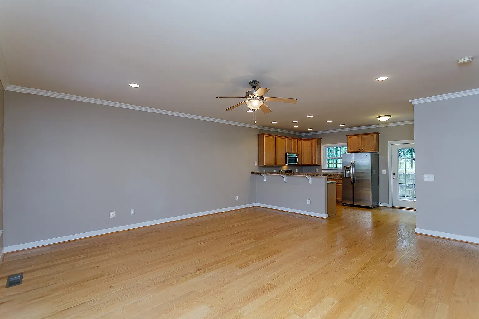 3 bed, 1488 sqft, $2,250 — Photo 3