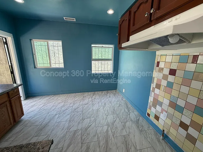 1124 Nadeau St — Photo 29