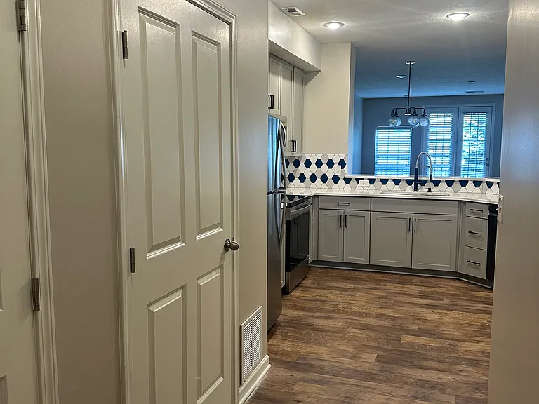 5506 Nottinghamshire Ln — Photo 3