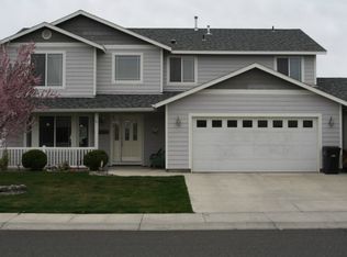 609 Cascade Ave, Moxee, WA 98936