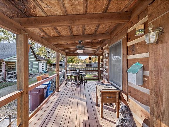 5th image of 2820 Bunch Walnuts Rd