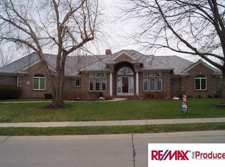 3325 N 143rd Cir, Omaha, NE 68164