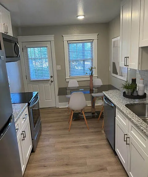 811 Bromley Rd #8 — Photo 3