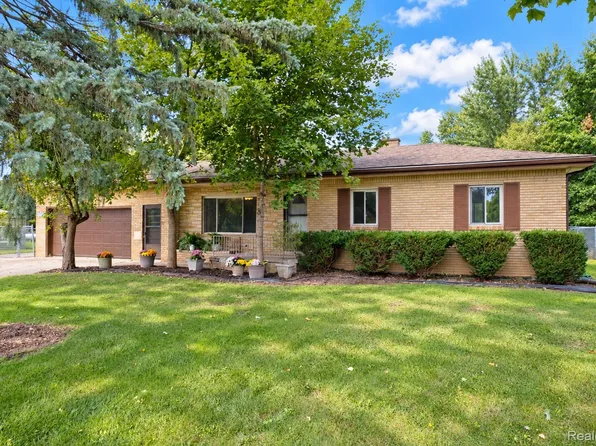 7230 Miller Rd, Swartz Creek, MI 48473
