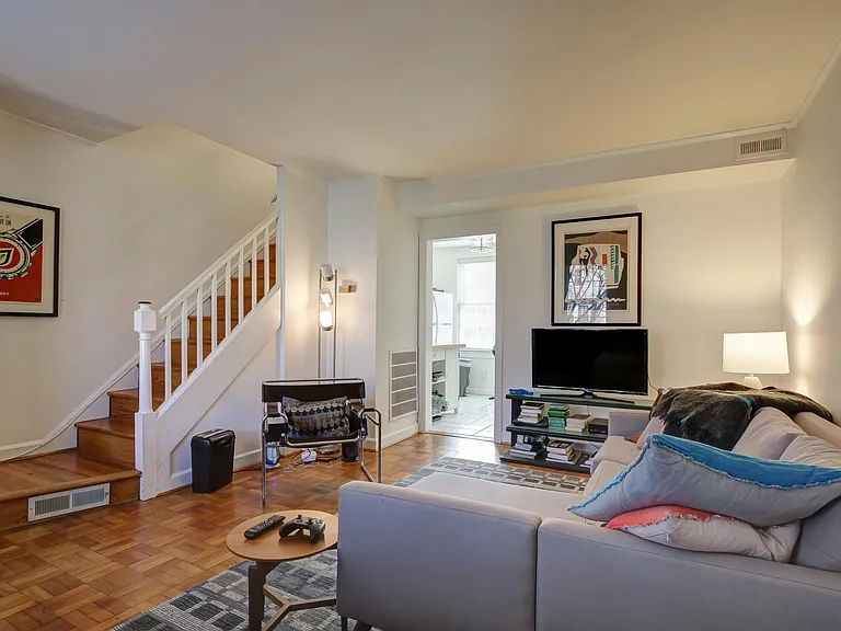 1100 S Barton St #293 — Photo 7