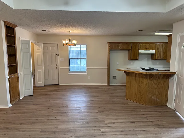 6219 Summerhill Pl — Photo 3
