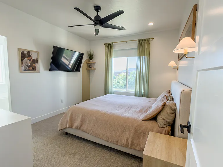 Primary suite