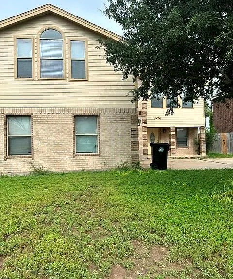 1206 Mulberry Dr — Photo 1