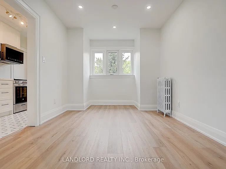 2520 Bloor St W #12 — Photo 14