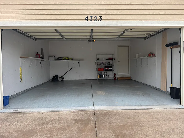 4723 Brant Rd — Photo 3