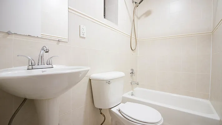 Rented by Nooklyn NYC LLC | media 11