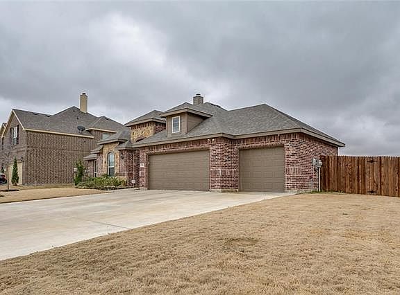 3rd image of 341 Pecos Dr