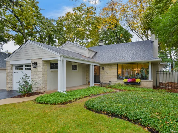 149 Norfolk Ave, Clarendon Hills, IL 60514