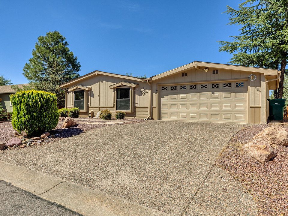 1st image of 206 N Whiting Dr