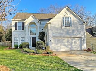 835 Clearbrook Rd, Matthews, NC 28105
