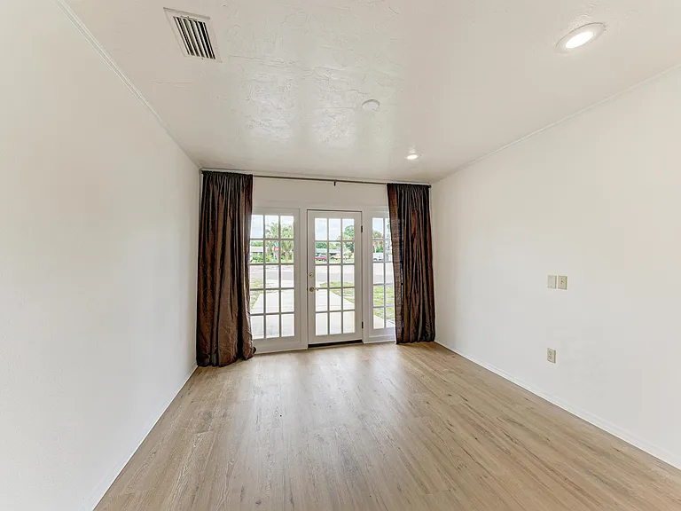 3602 63rd St W — Photo 30