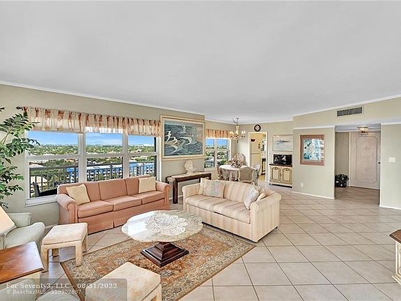 5th image of 3850 Galt Ocean Dr APT 1106