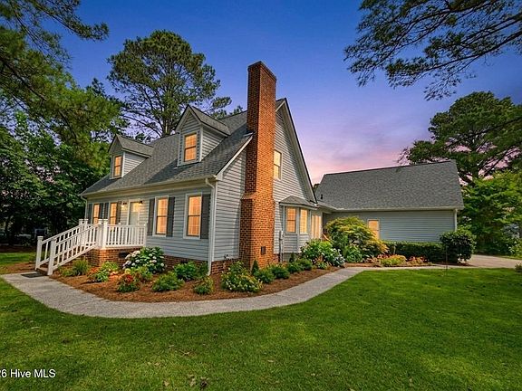2nd image of 2211 Kathleen Drive
